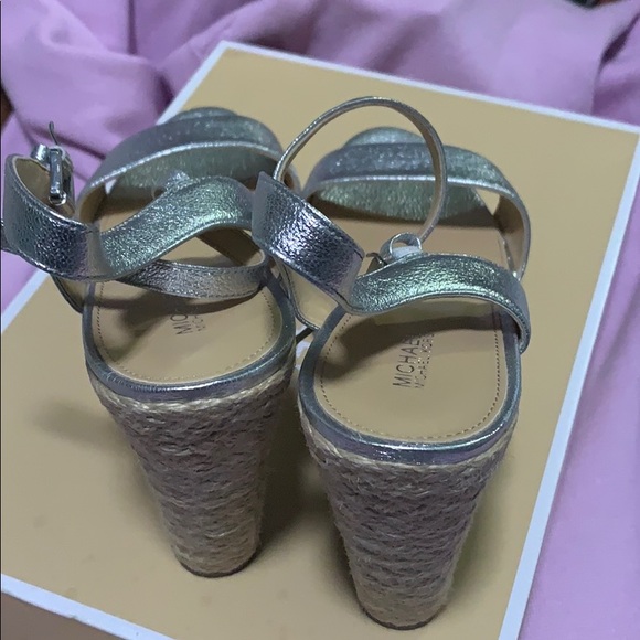 Jill Wedge - Picture 6 of 7